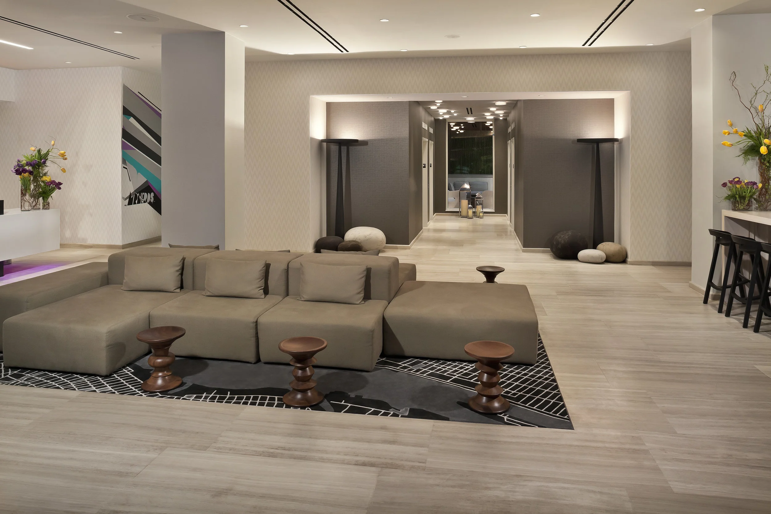 04InnsideNewYork-LobbyLounge.jpg