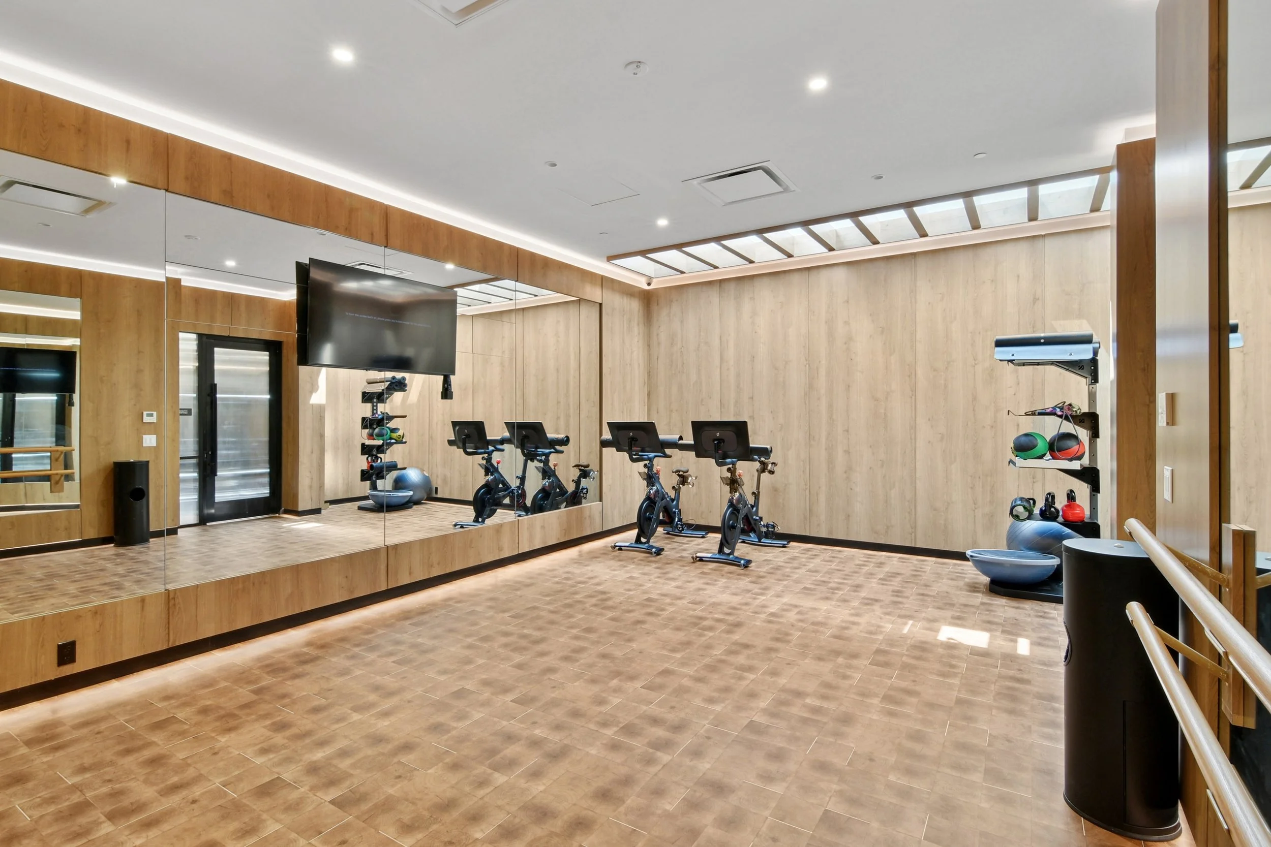 Gowanus - Yoga room.jpg