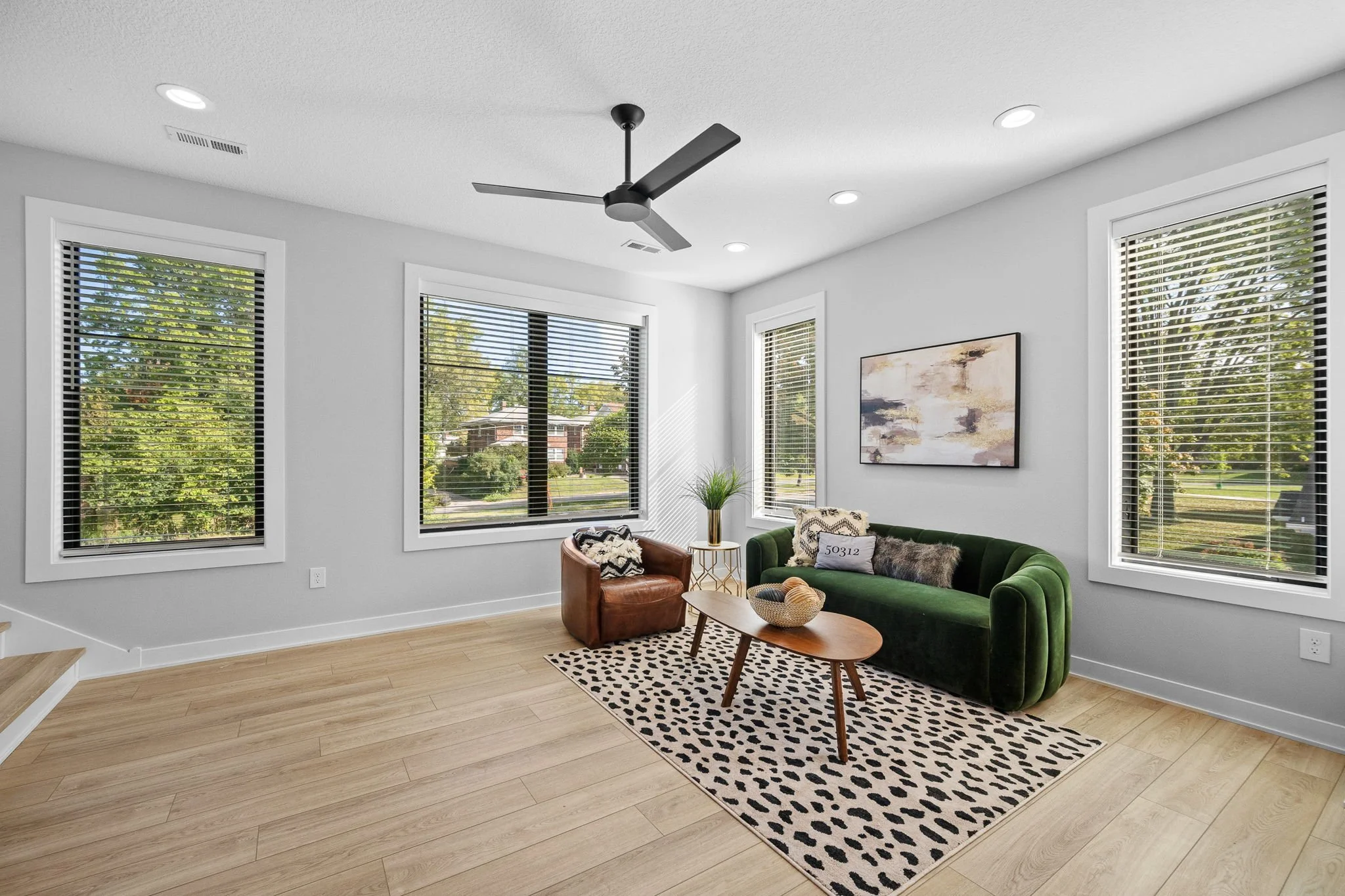 18-web-or-mls-4820 Ingersoll Ave-16.jpg