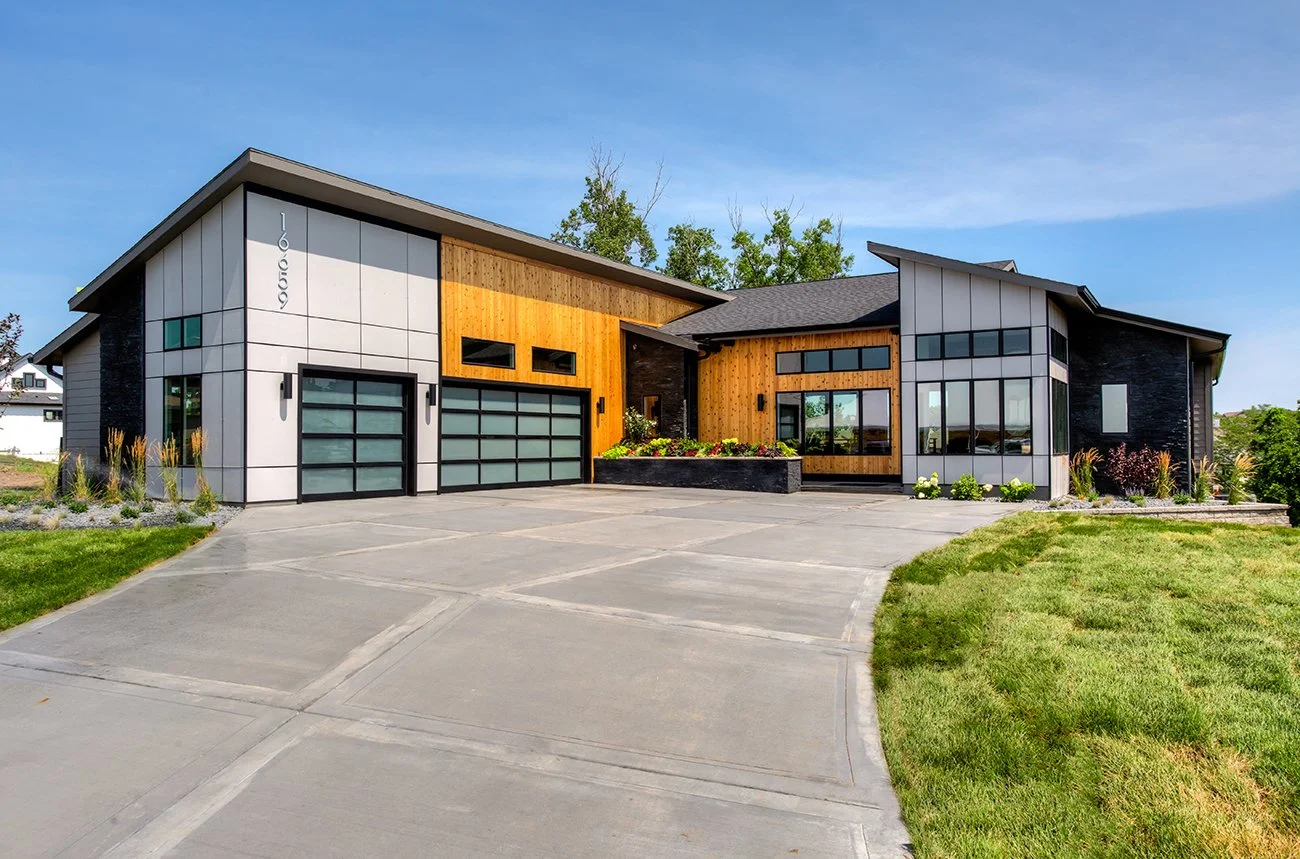 16659 Winston Dr-2.jpg