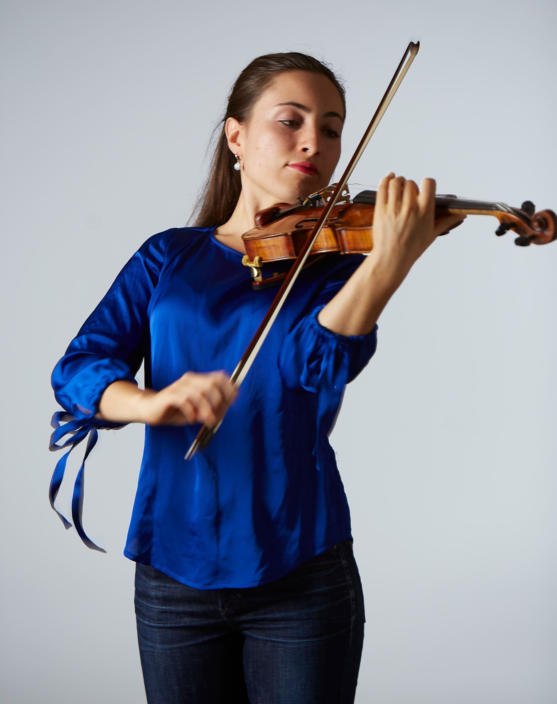 Sophia Szokolay premieres "Chanson ai Comensada" at Jordan Hall, Boston