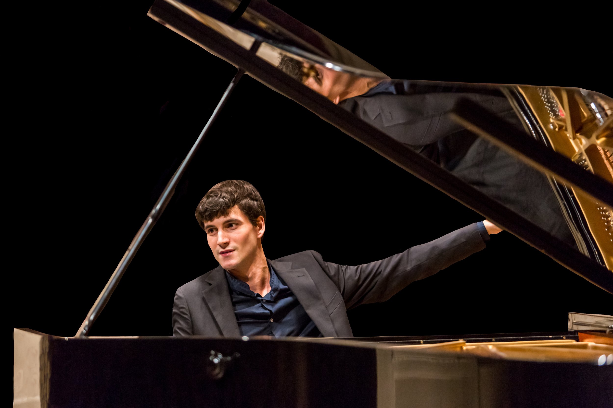 Sergi Pacheco performs Burlesca at Teatre Bussel (Netherlands)