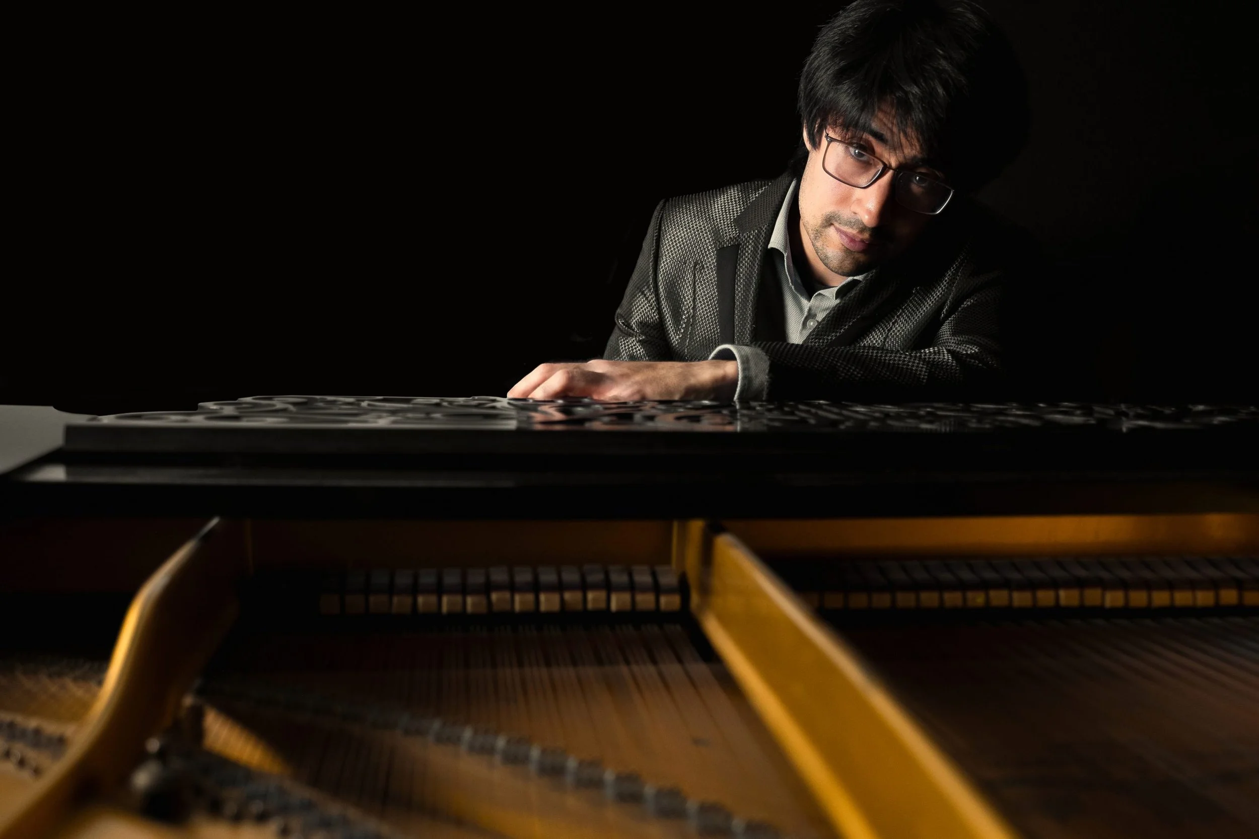 Gustavo Miranda performs Mephisto Disco at Mahaiwe Hall (MA)