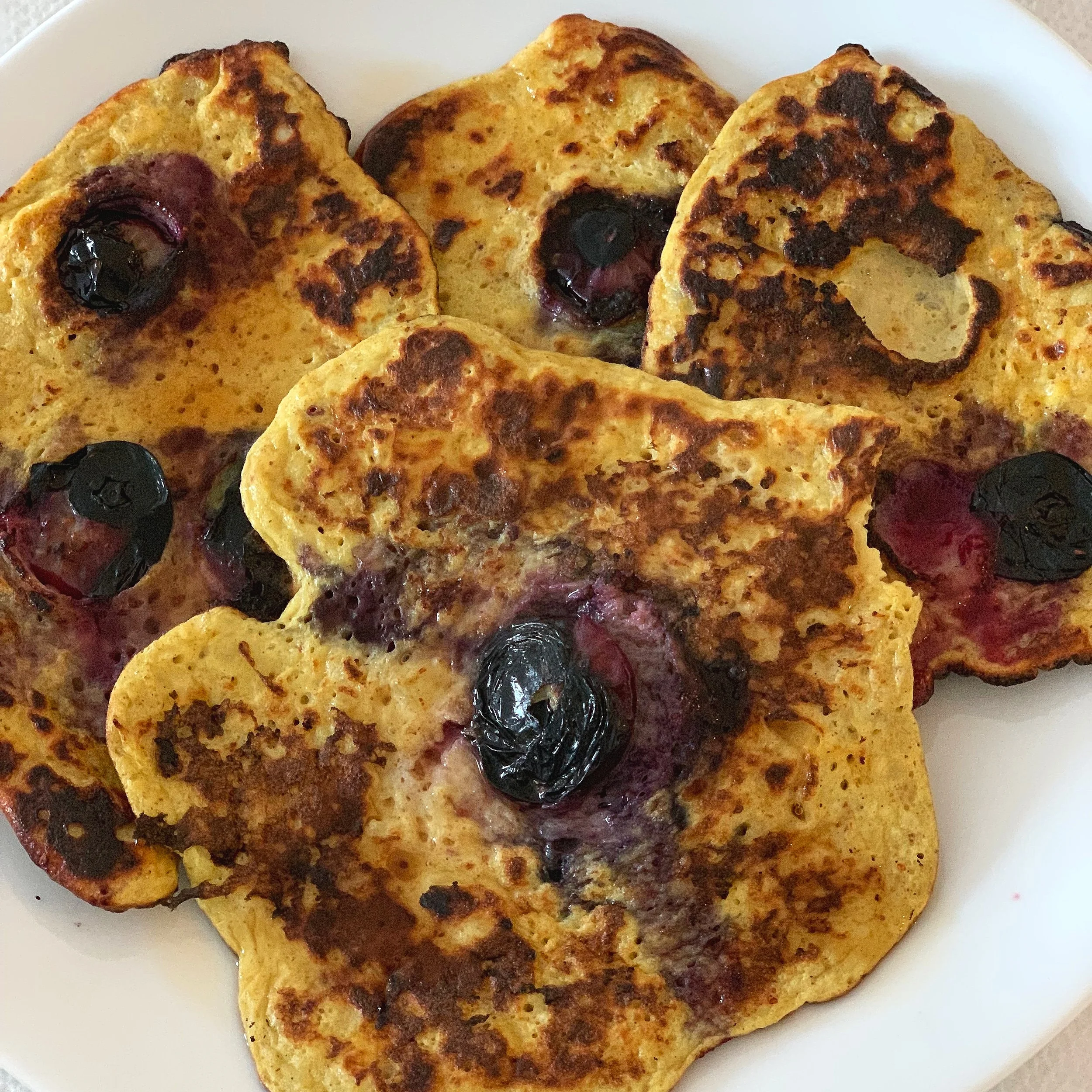 2 Ingredient Banana Pancakes 