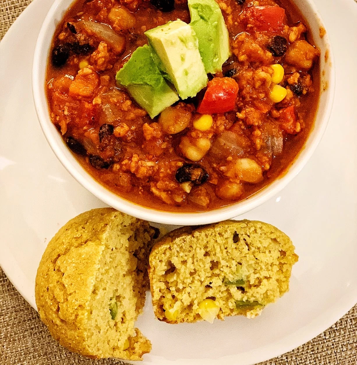 Crockpot Chili and Corn Muffins 