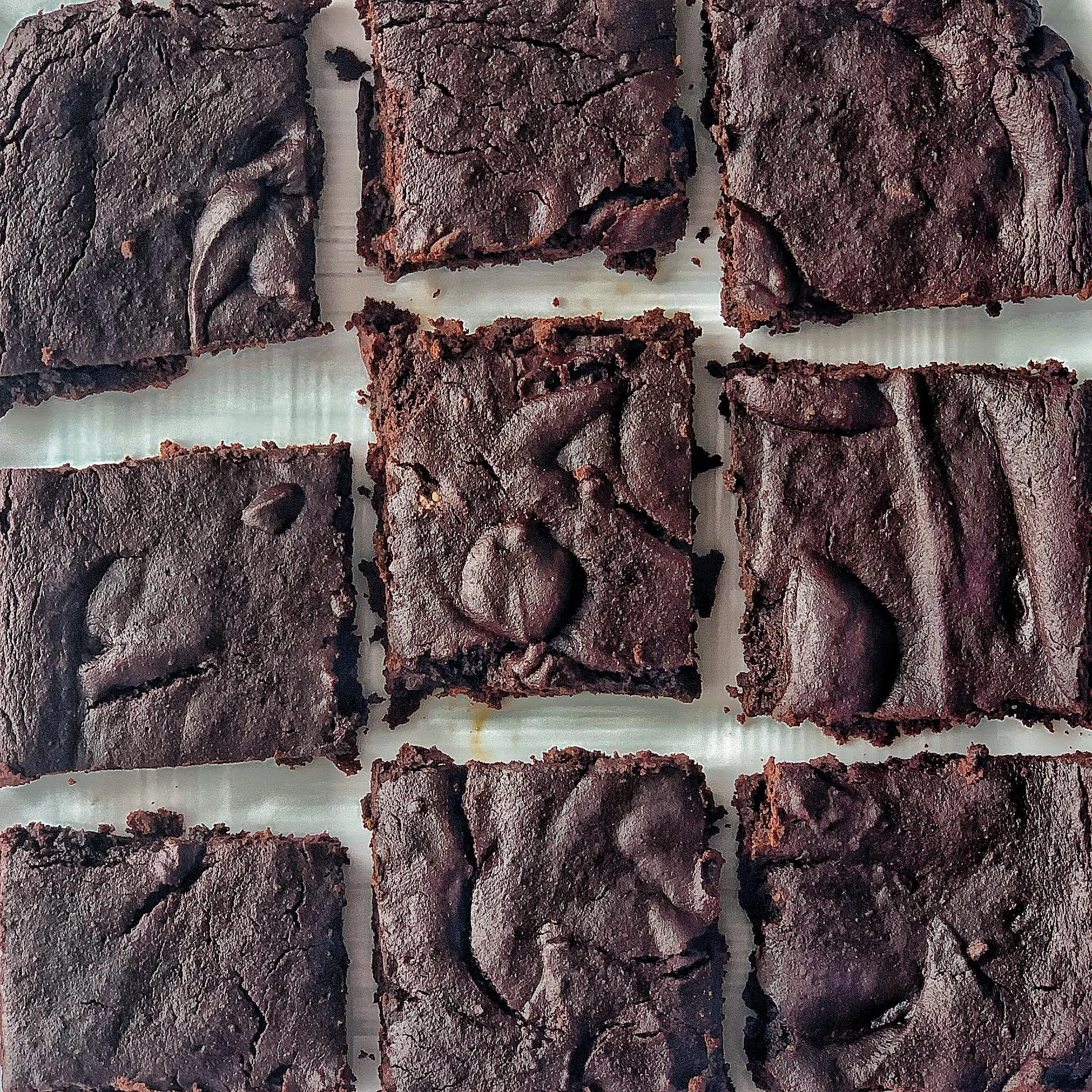Vegan and GF Mint Chocolate Brownies             (with Hidden Veggies)