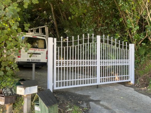 Richmond Glass white gate instalation.jpg