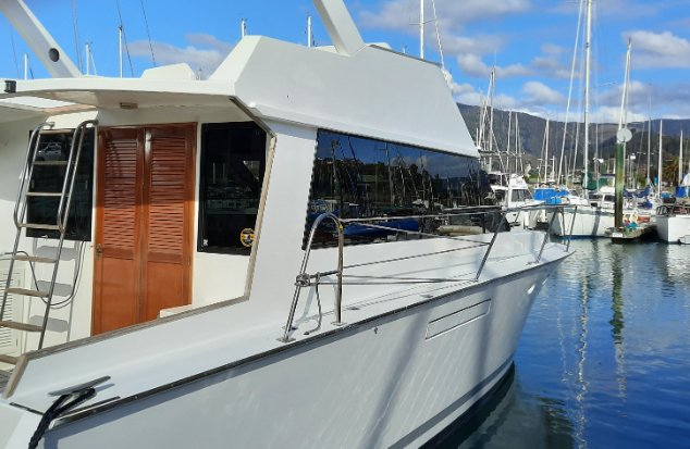 Richmond Glass - marine and yatch glass.jpg