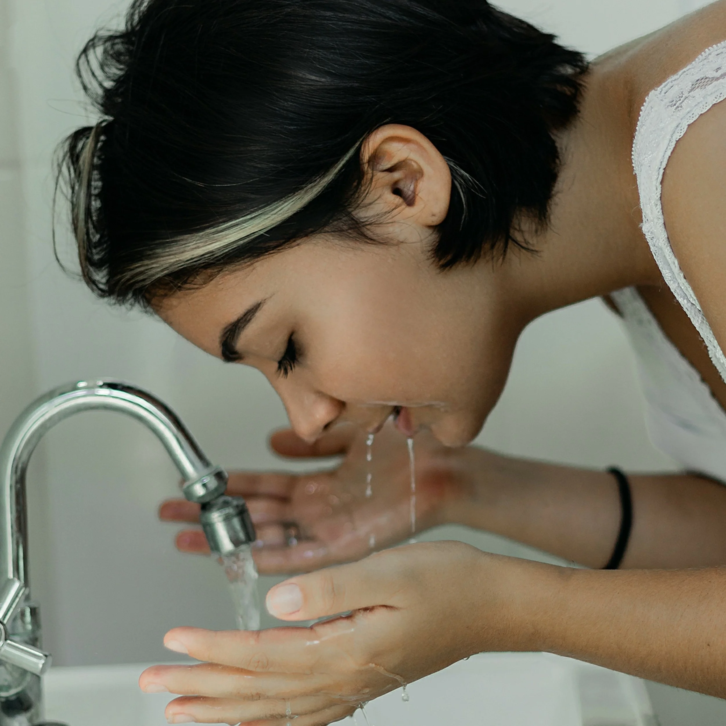 bathroom-clean-cleansing-2087954.jpg