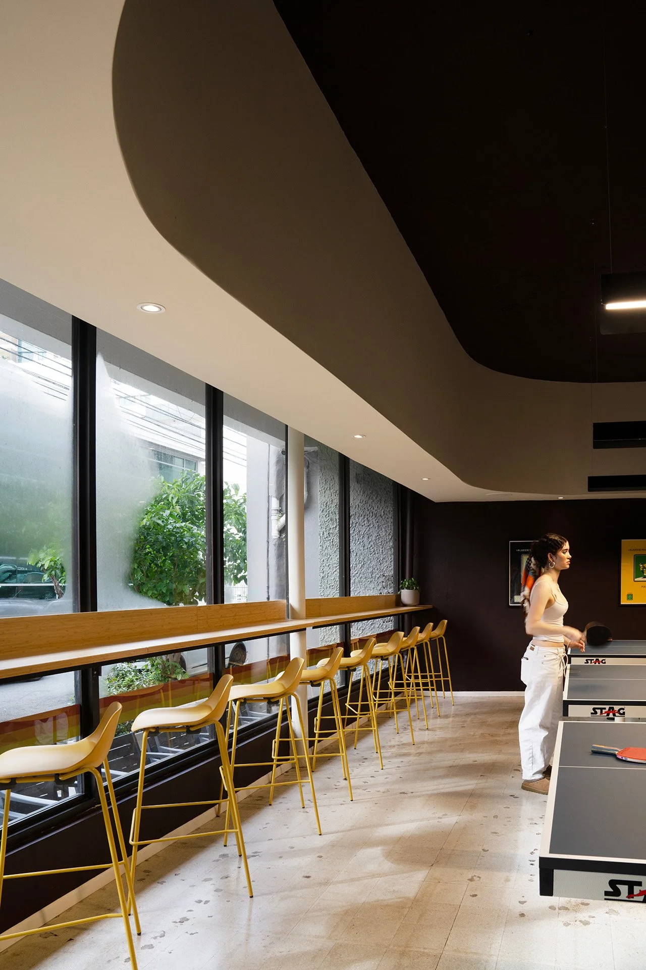 El+Saque+Fuster+Architects+windows+gypsum+plafond comp.jpg