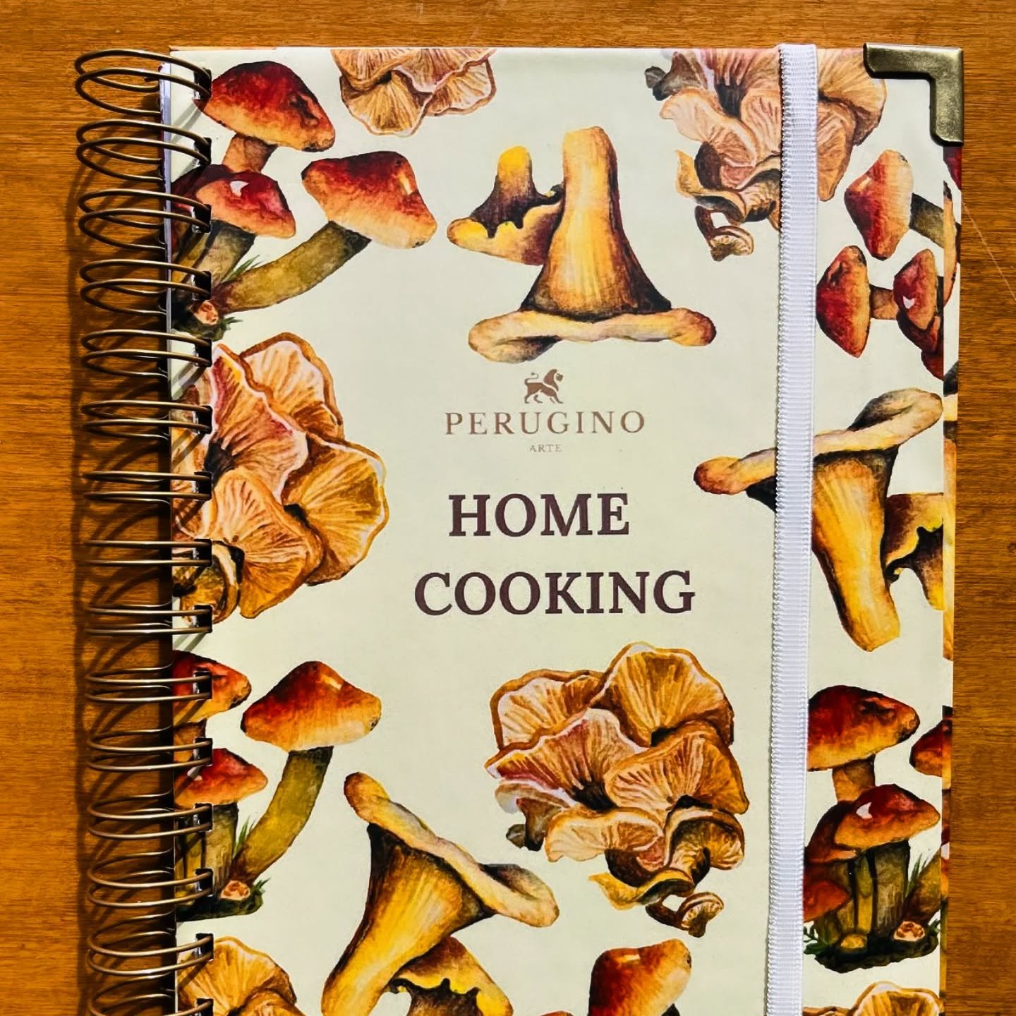 Sali&oacute; la nueva colecci&oacute;n de Home Cooking #books de #perugino y #pachamama colab!! 
No te lo pierdas

It's out!! The new collection of 'Home Cooking "  collaboration with @perugino.art &amp; Pachamama it's a must have!! 

#argwntina