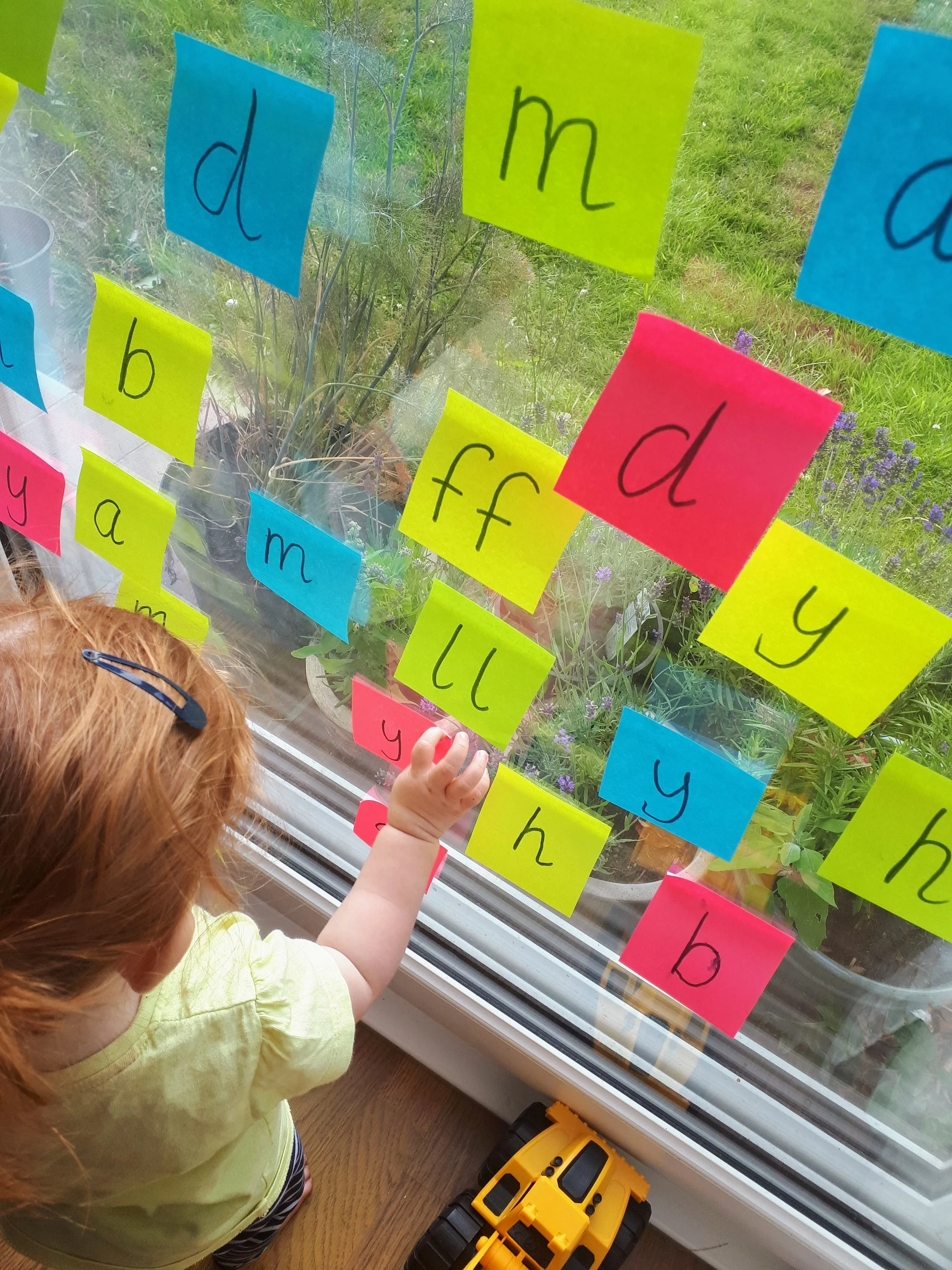 Sticky Note Phonics Race