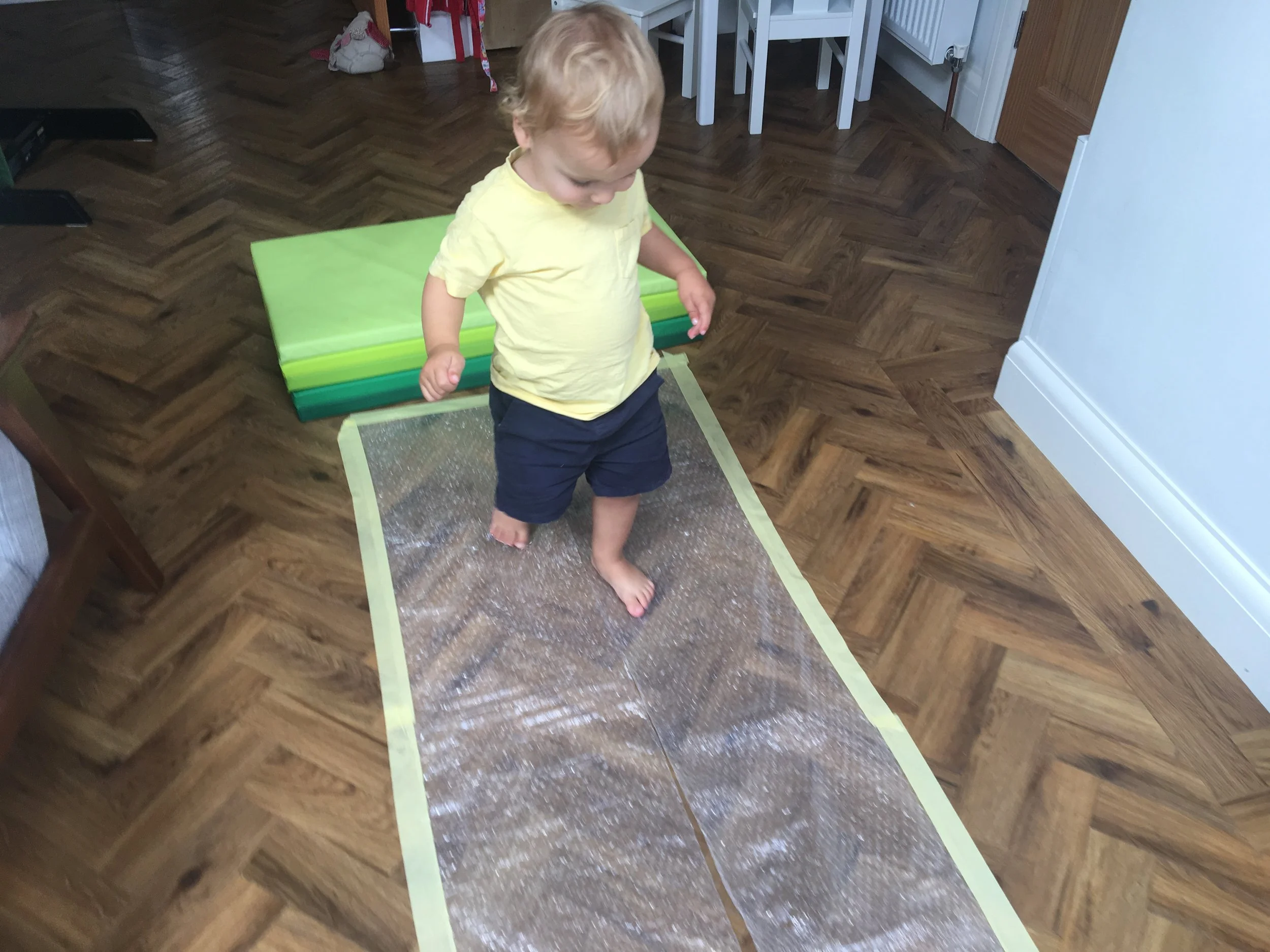 Toddler Child Activity Easy Fun Toddler Baby Child Running on Bubble Wrap Game — Little Hands