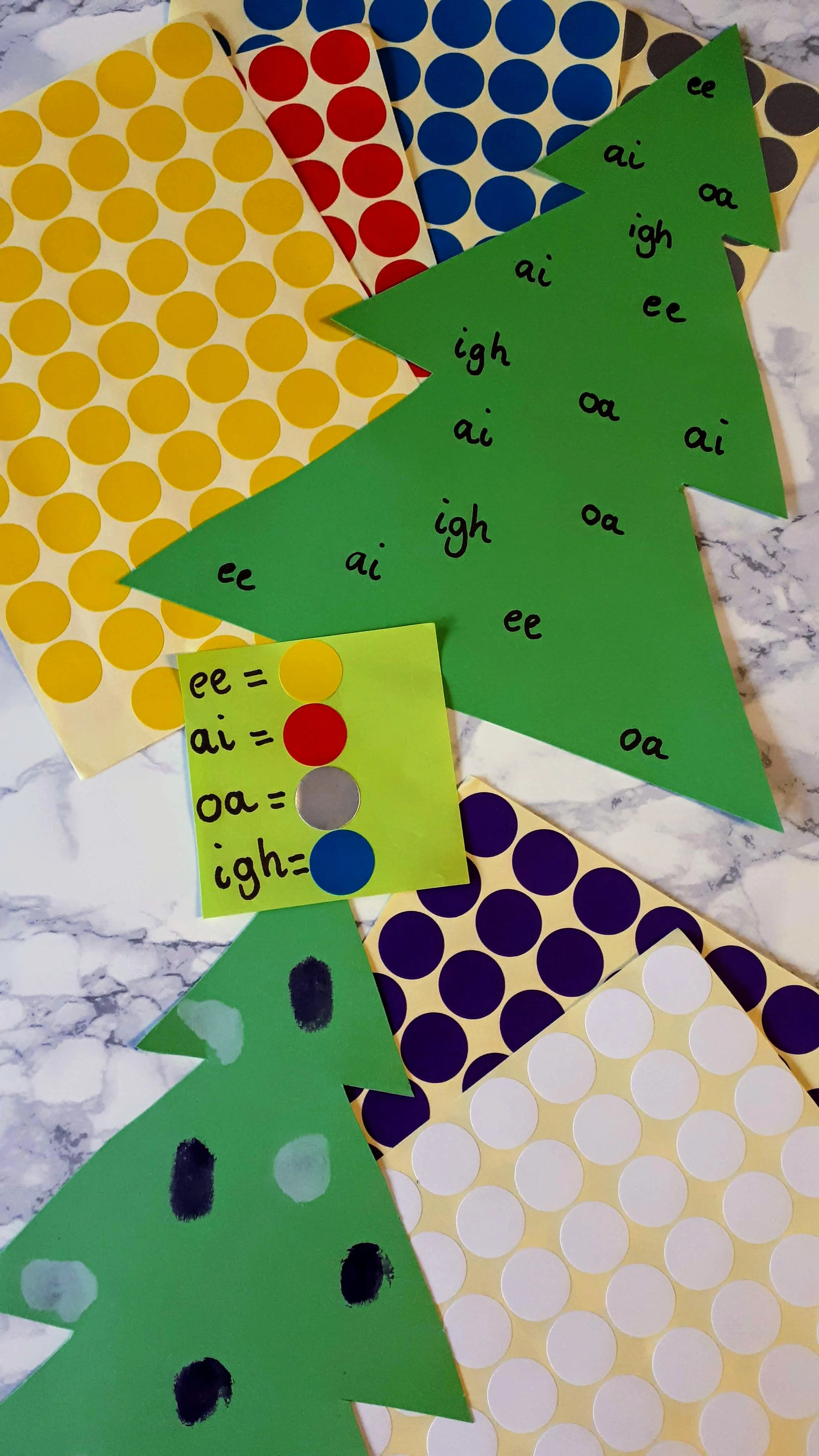 Christmas Tree Phonics Baubles