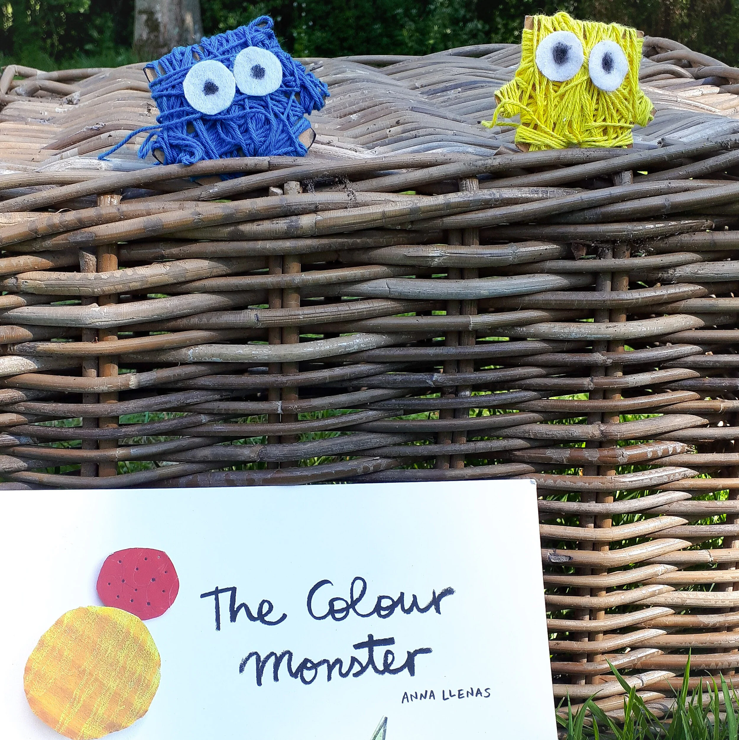 Easy Puppet Show Activity Idea