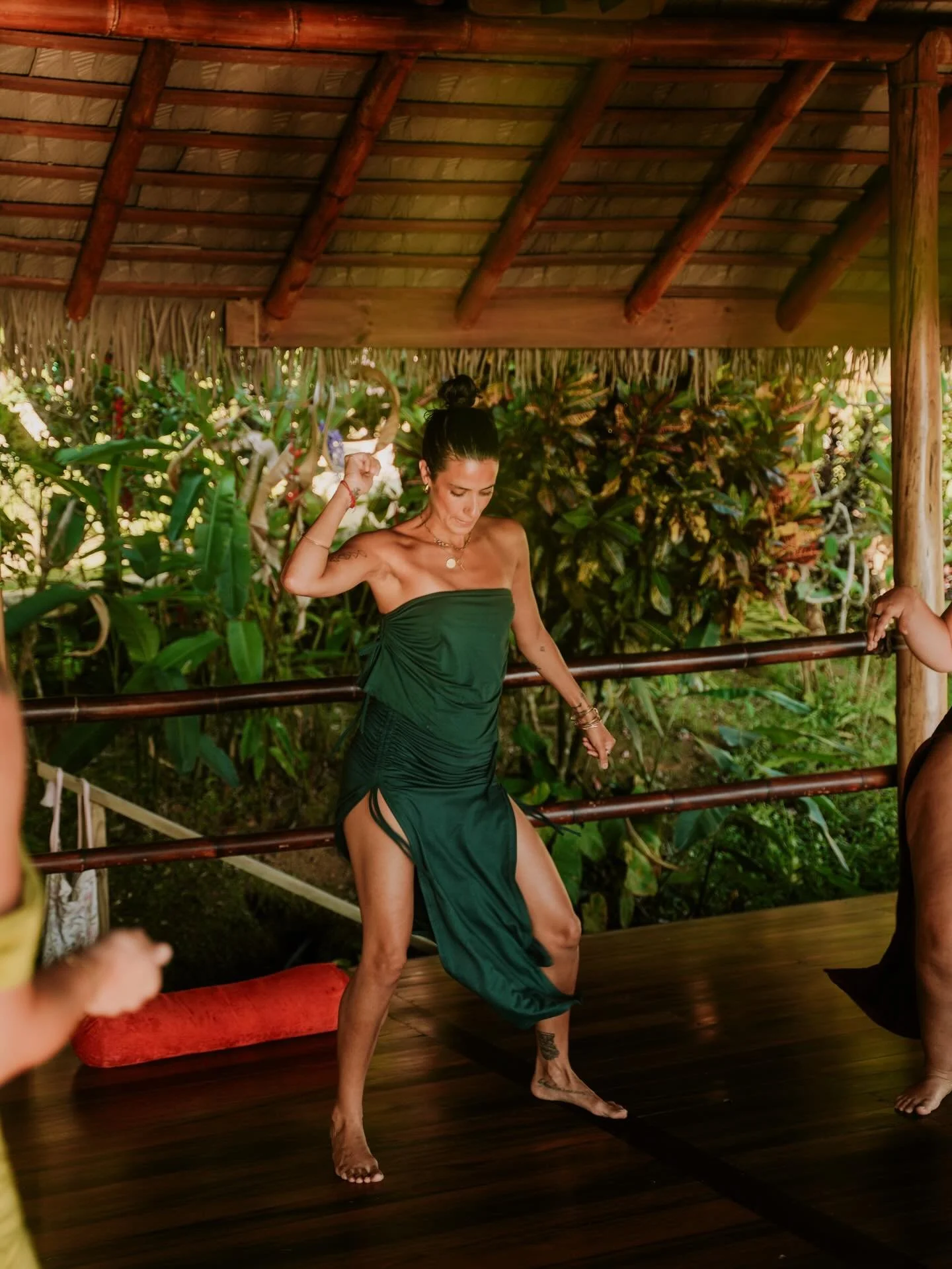 Don&rsquo;t forget to play &amp; to pray &amp; remember that being present in the process is actually the juiciest place to be.
⠀⠀⠀⠀⠀⠀⠀⠀⠀⠀⠀⠀
Nobody wants to hear about your experience at the top. They want to hear about what it took to get up over &a