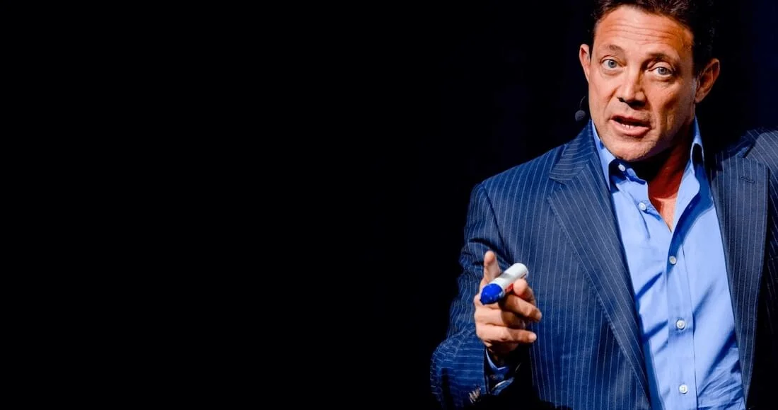 jordan-belfort-medellin_background-footer.jpg