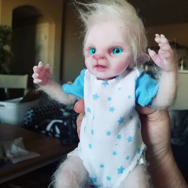 Alarick got new eyes from #eyecoeyes! I love this blue on him! He also got a new outfit from #monikasplace. How cute is this matching onesie? 💙
.
.
.
#werewolfbaby #werewolfalarick #angelsbynoemi #werewolf #werewolfart