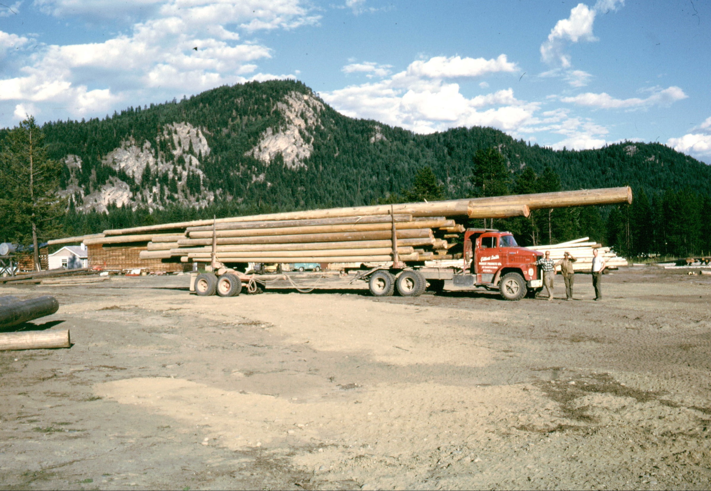 08b+TruckinYardAug63%263people.jpg