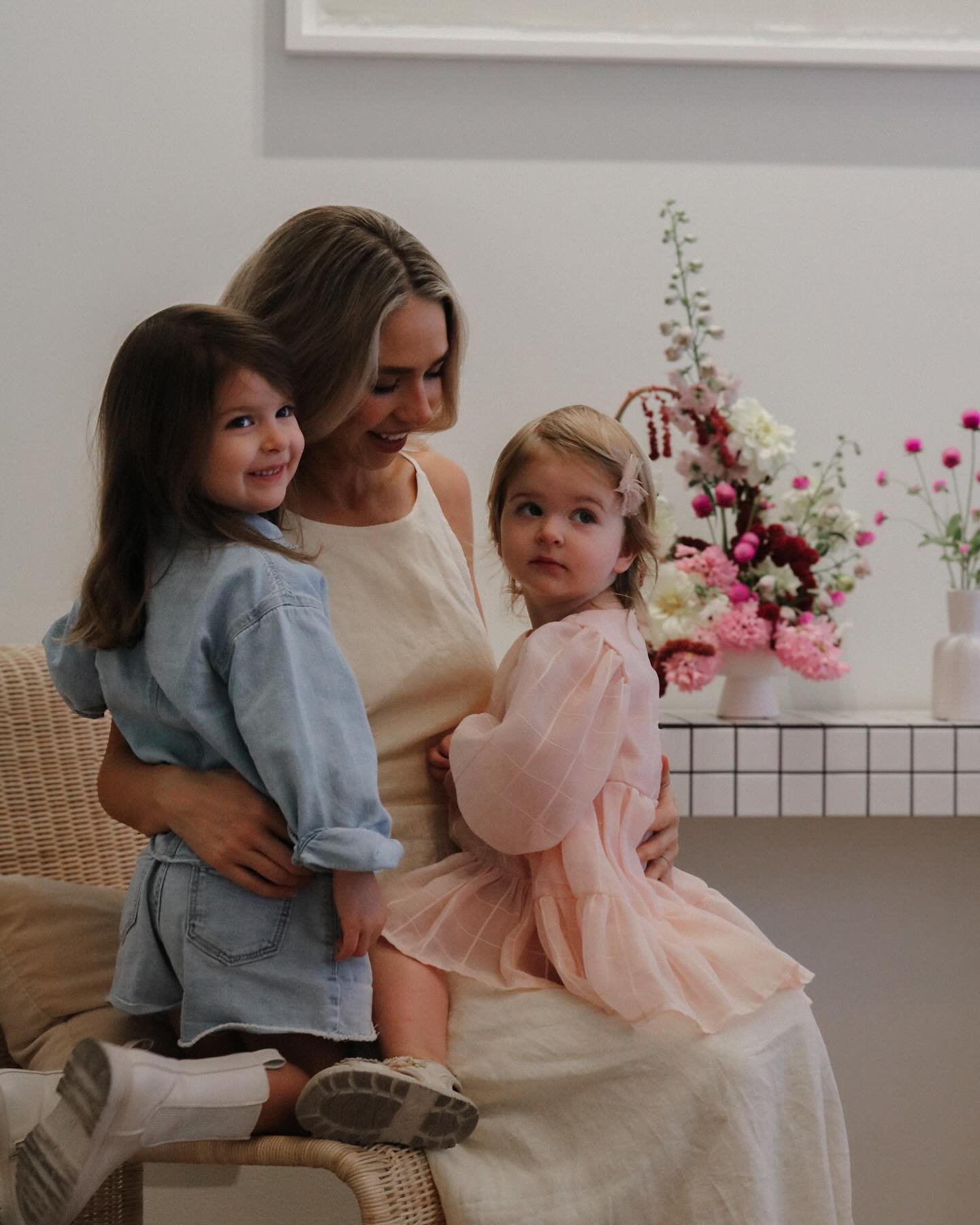 The Ultimate Mother&rsquo;s Day Gift - Mother&rsquo;s Day Mini&rsquo;s

This year at @modernminds.com.au we are opening our space for &lsquo;Mother&rsquo;s Day Mini&rsquo;s&rsquo; to capture treasured moments with your family in our beautiful space. 