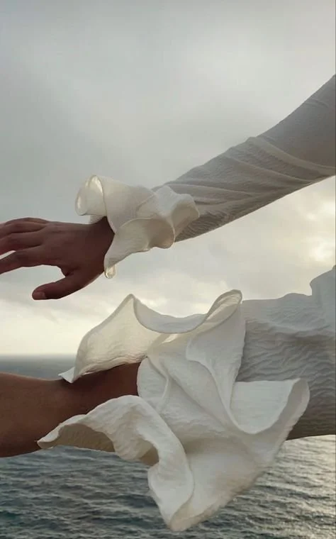 The Discomfort of Dissonance: Understanding Cognitive Dissonance and Its Impact on Daily Life