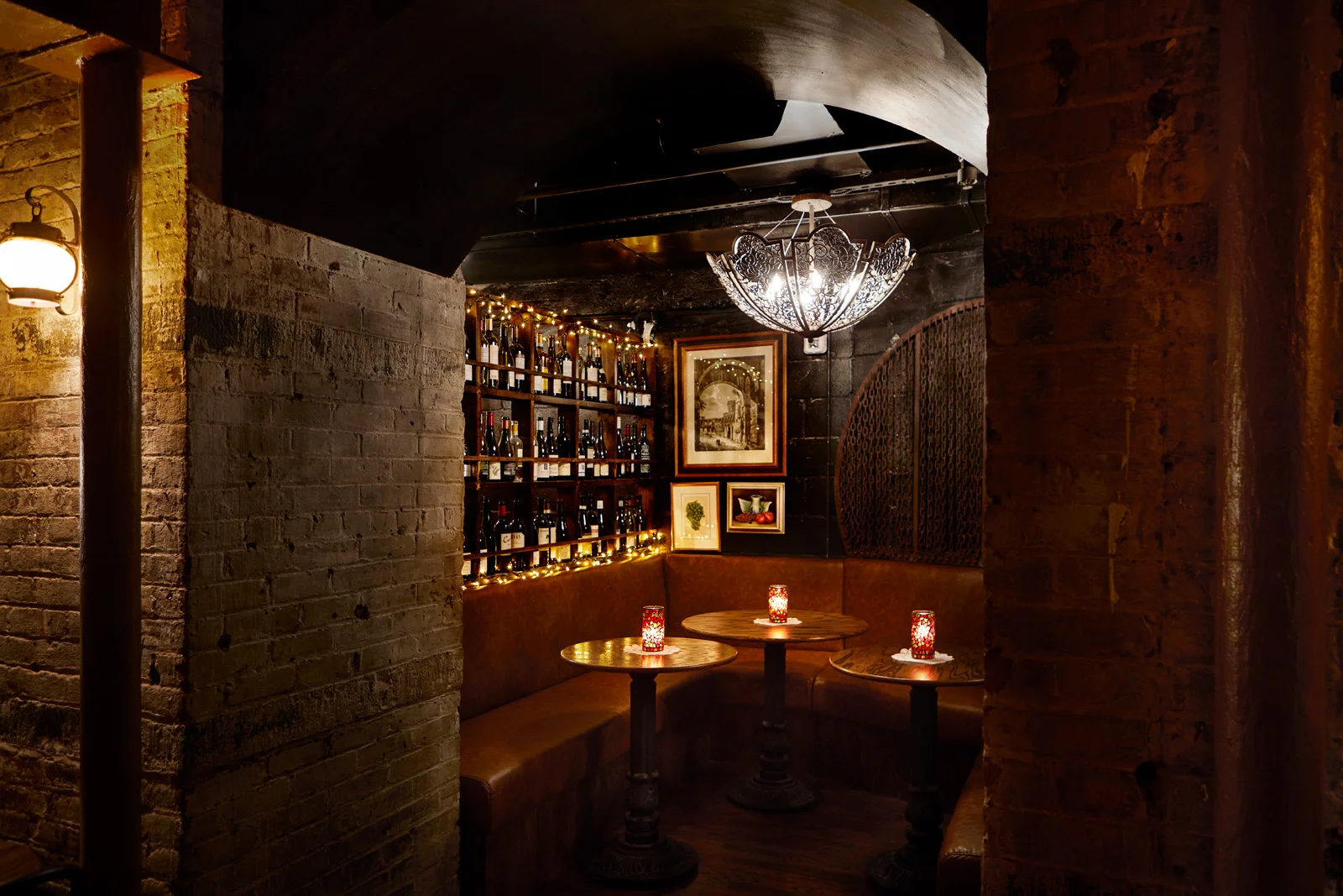 Peppi's Cellar Booth.jpg