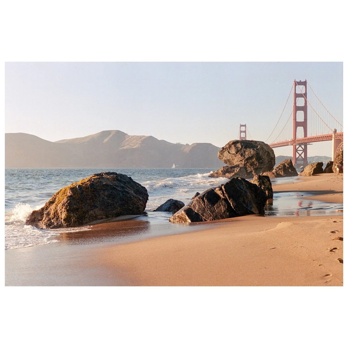 Marshall’s Beach on 35mm β΅οΈππ
π·: Leica M3
ποΈ: Kodak Portra 800
π§ͺ: @mirasfilmlab 
#filmphotography #shotonfilm #35mmfilm #analogphotography #sanfrancisco #goldengate #leicam3 #kodak