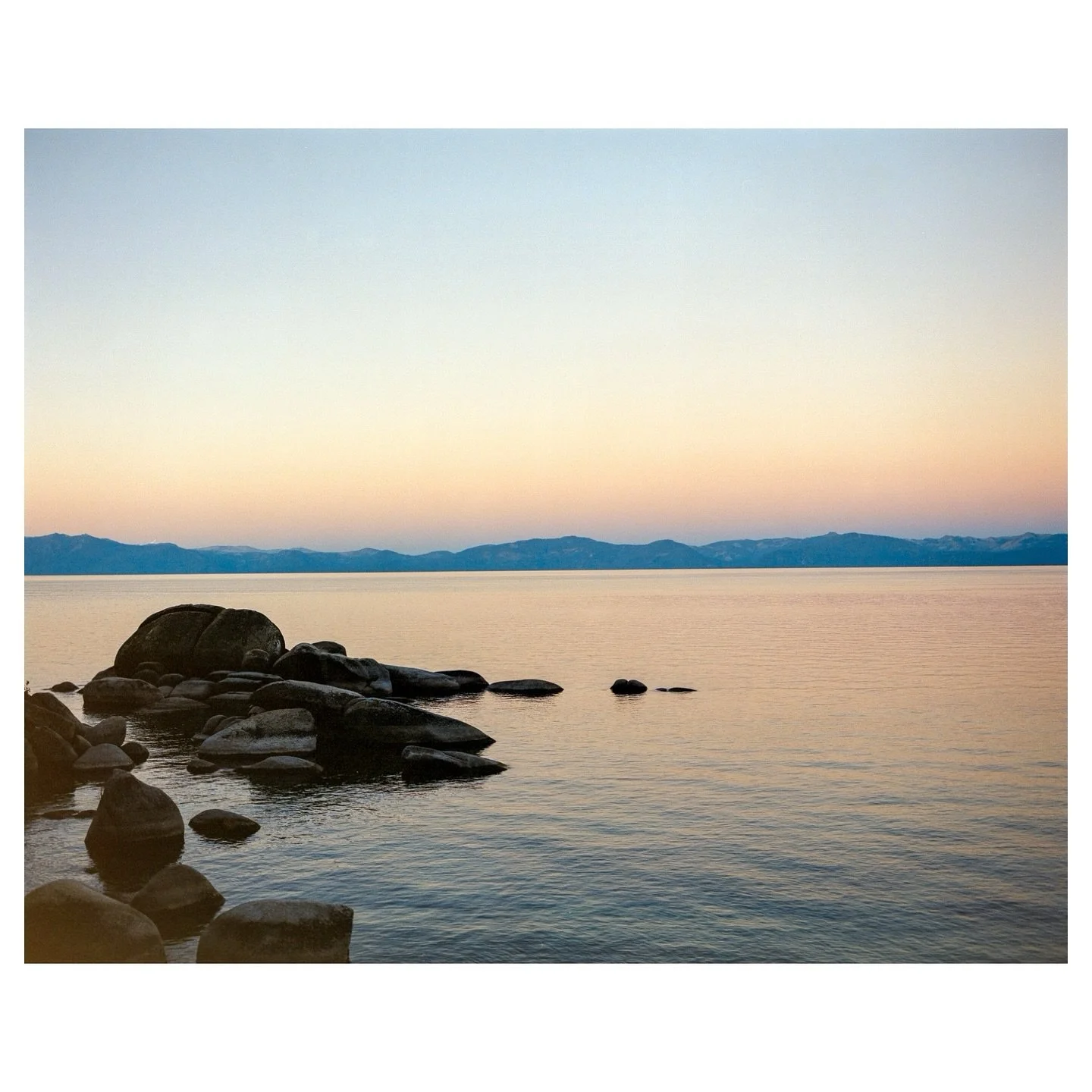 Tahoe Sunrise | Northern California on Film

Full collection drops Dec. 4.

📷: Mamiya 7 🎞️: Kodak Portra 400 🧪: @mirasfilmlab

#filmphotography #shotonfilm #analogphotography #laketahoe #mamiya7 #kodakportra400