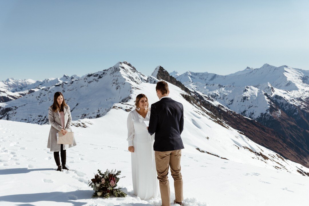 WINTER WEDDINGS  The backdrops are just so stunning... not to mention winter weddings are so much fun! ⠀⠀⠀⠀⠀⠀⠀⠀⠀
-⠀⠀⠀⠀⠀⠀⠀⠀⠀
-⠀⠀⠀⠀⠀⠀⠀⠀⠀
-⠀⠀⠀⠀⠀⠀⠀⠀⠀
⠀⠀⠀⠀⠀⠀⠀⠀⠀
#wanakaweddingflowers #purenzweddings #destinationweddings #simplyweddings #brideandgroom #elo