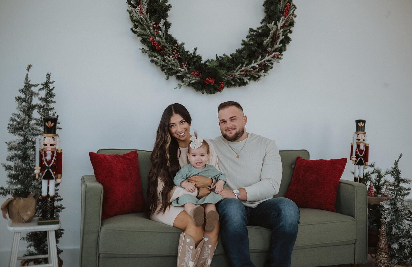 Christmas really snuck up on my this year🫠 Still have a few last minute plans things to do, one is to share these cutie christmas pictures from one of the cutest families😍