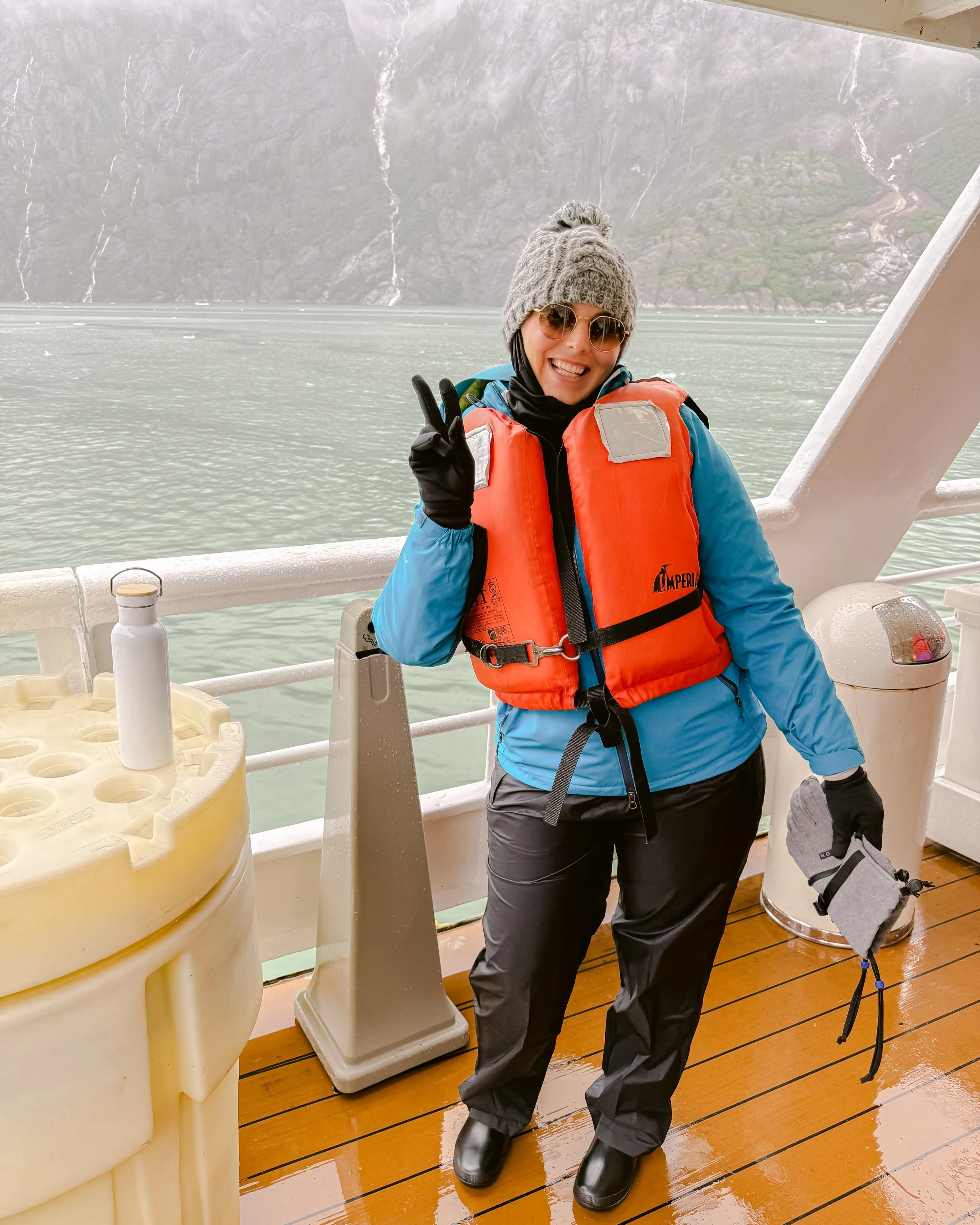 Dressing warmly Nat Geo Lindblad Sea lion