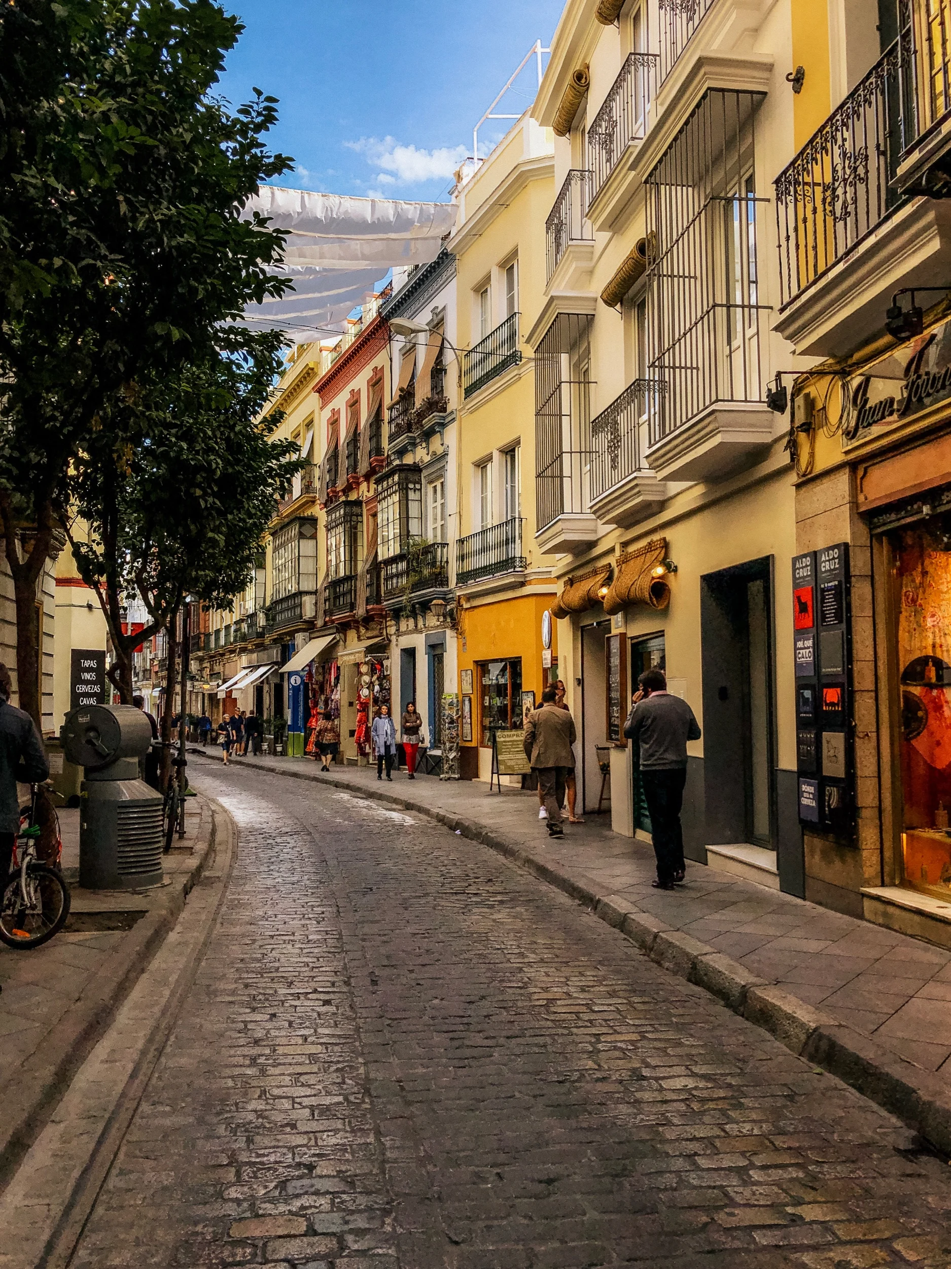 MUST EATS IN SEVILLE, SPAIN: ESLAVA