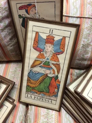 LaPapessaInAntiqueStore.jpg