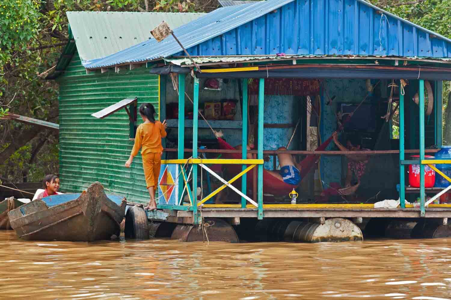 Tonle Sap floating village