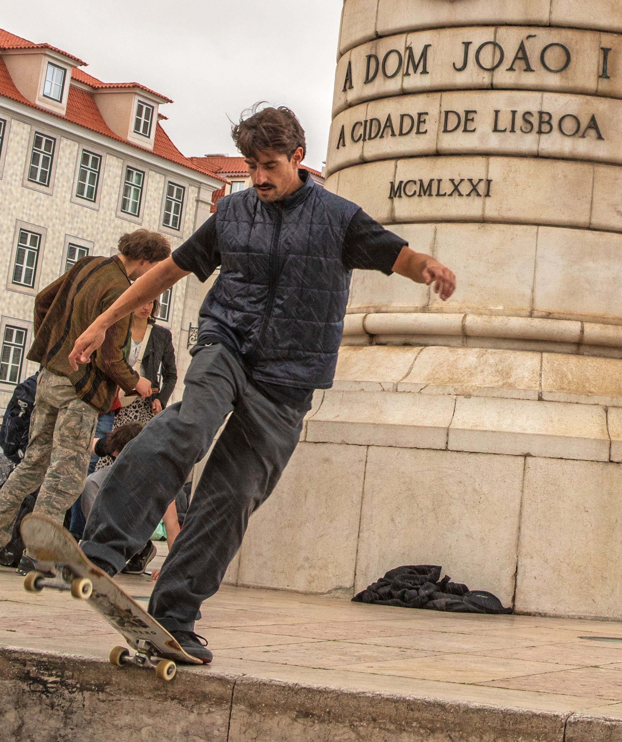 Skateboarder in Figueira Square (Lisbon)