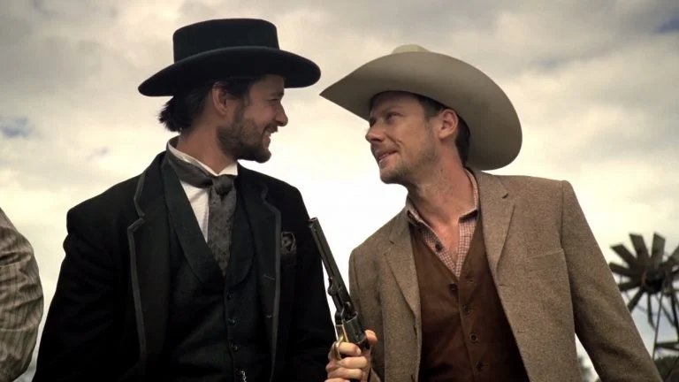 Os personagens Logan e William representam dois tipos de jogadores: o caótico, que não carrega seu senso de moralidade para dentro do jogo, e o ético, que nutre empatia pelos NPCs.