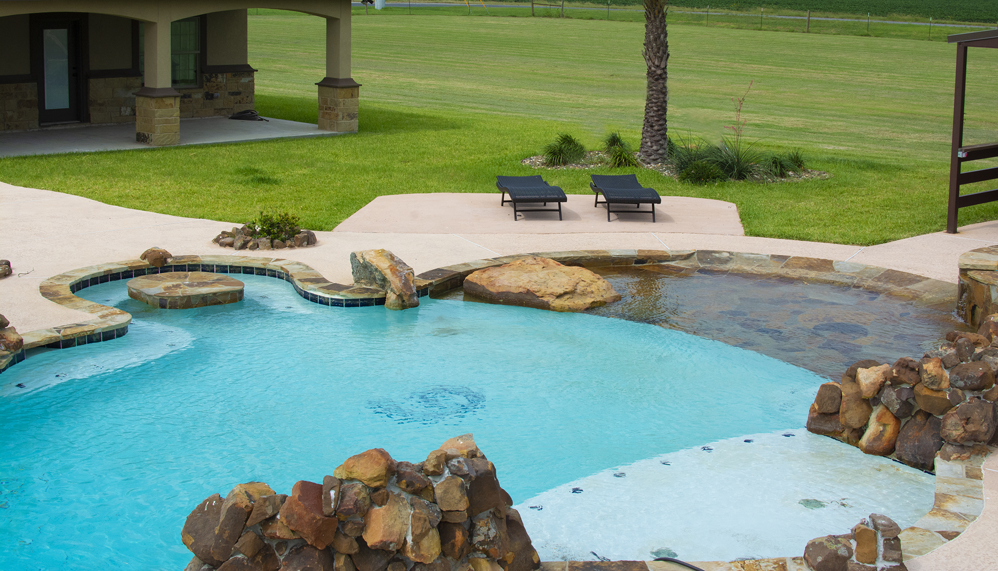 Pool.jpg