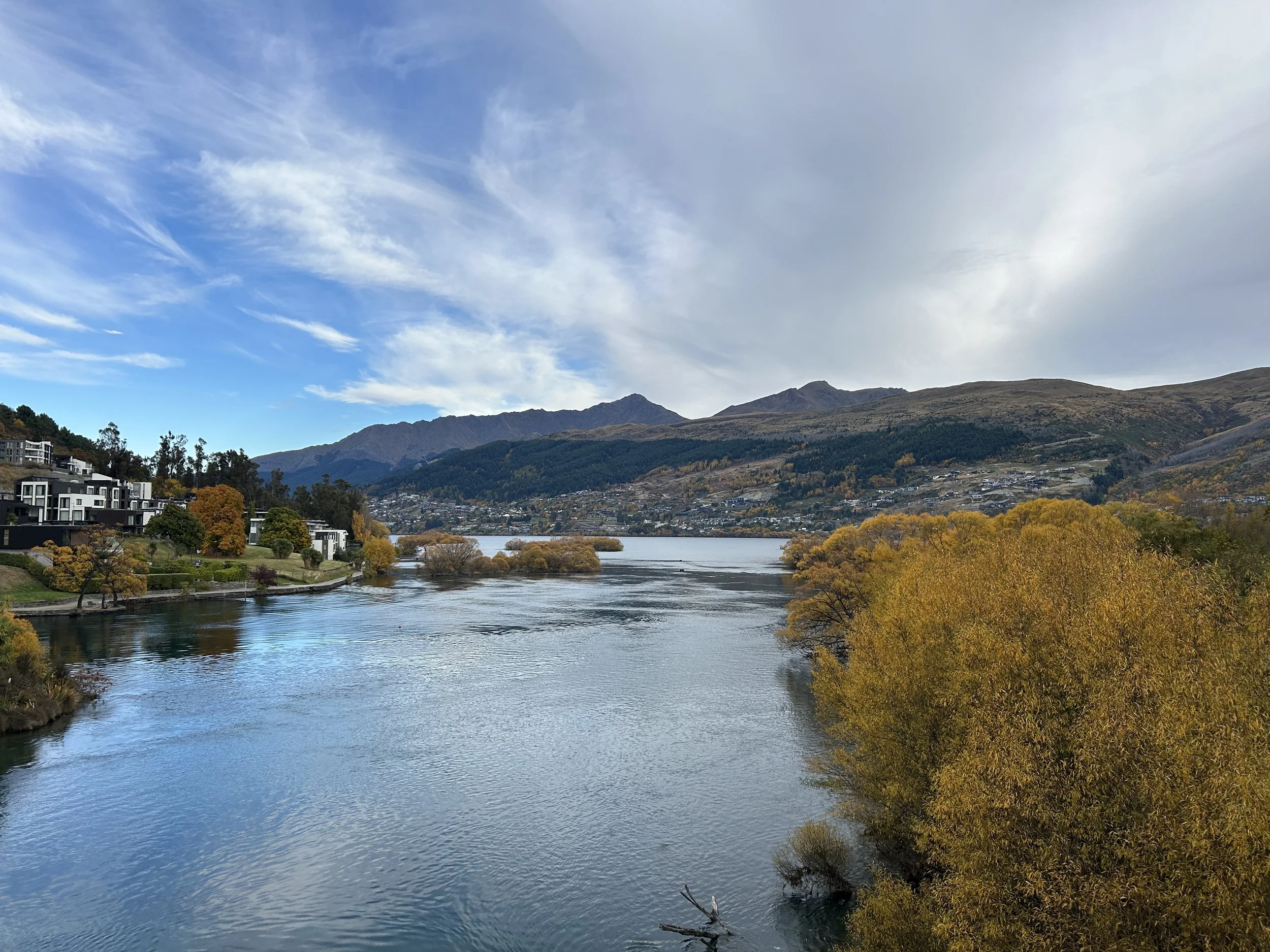 Kawarau River with Lake Wakatipu and Queenstown CBD in the background
