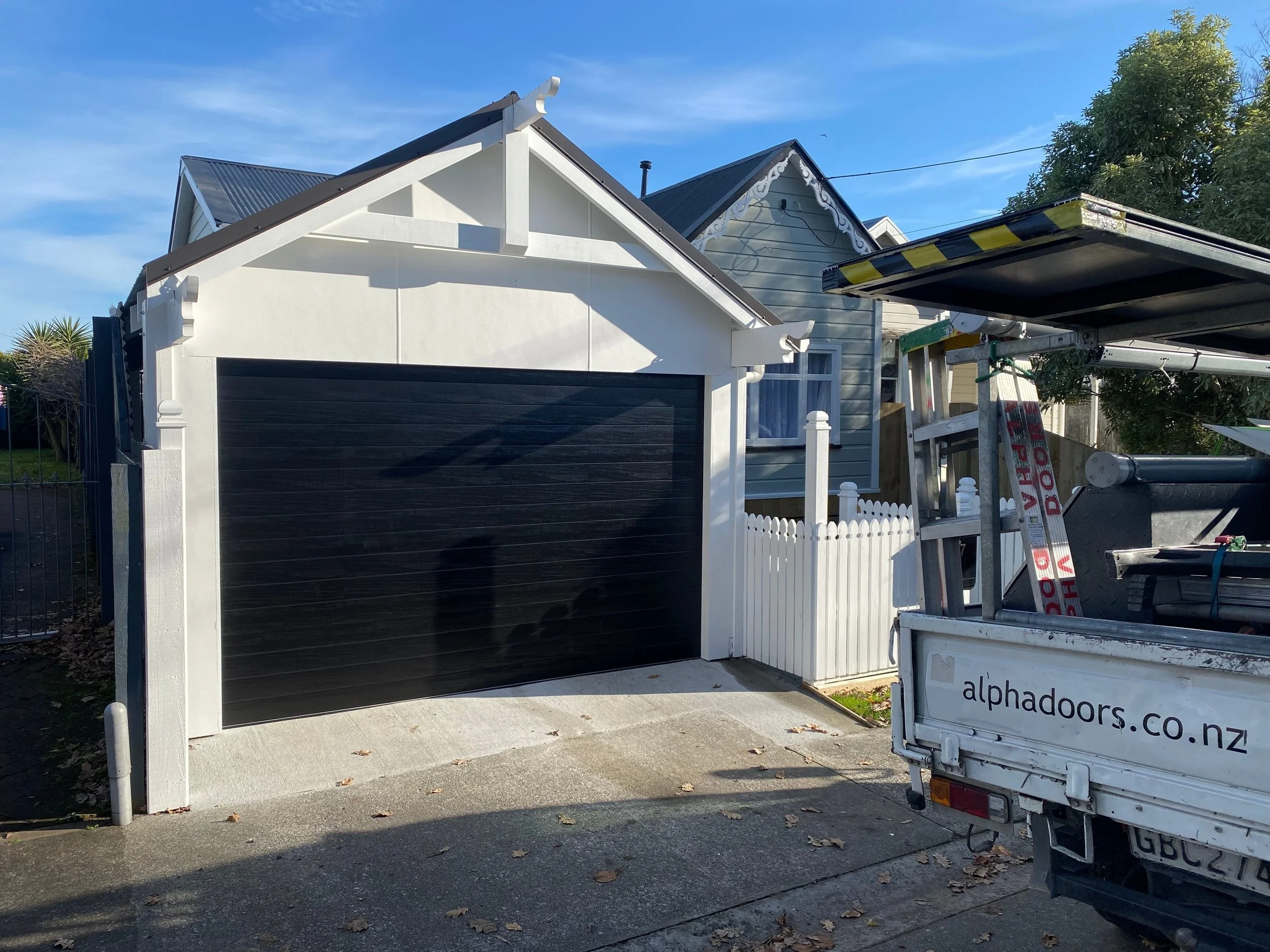2316 Carport close in after.jpg