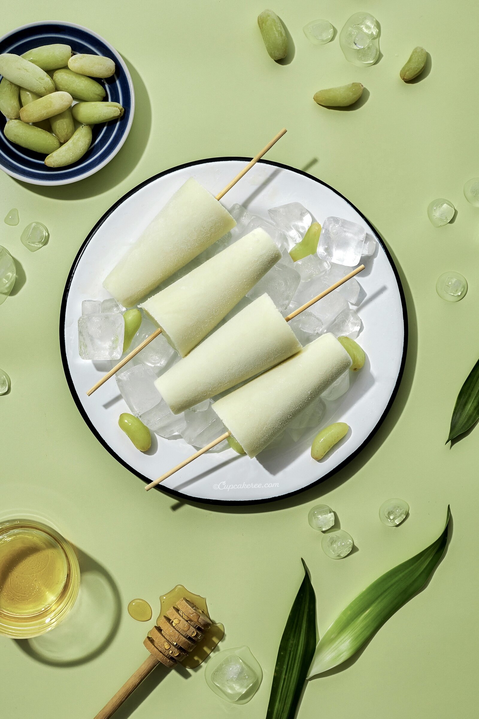 Frozen Grape Popsicles (Refined Sugar-free)