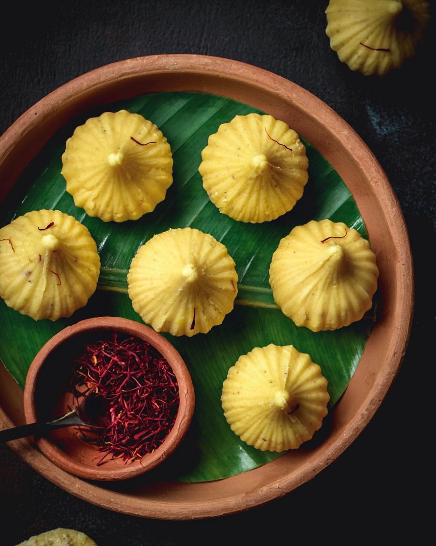 These easy and delicious MAWA MODAKS flavored with saffron and cardamom have been a festive favorite for years (recipe linked in bio). May all new beginnings be as sweet and smooth. 🙏🏽 Ganesh Chaturthi wishes to those celebrating and happy midweek 