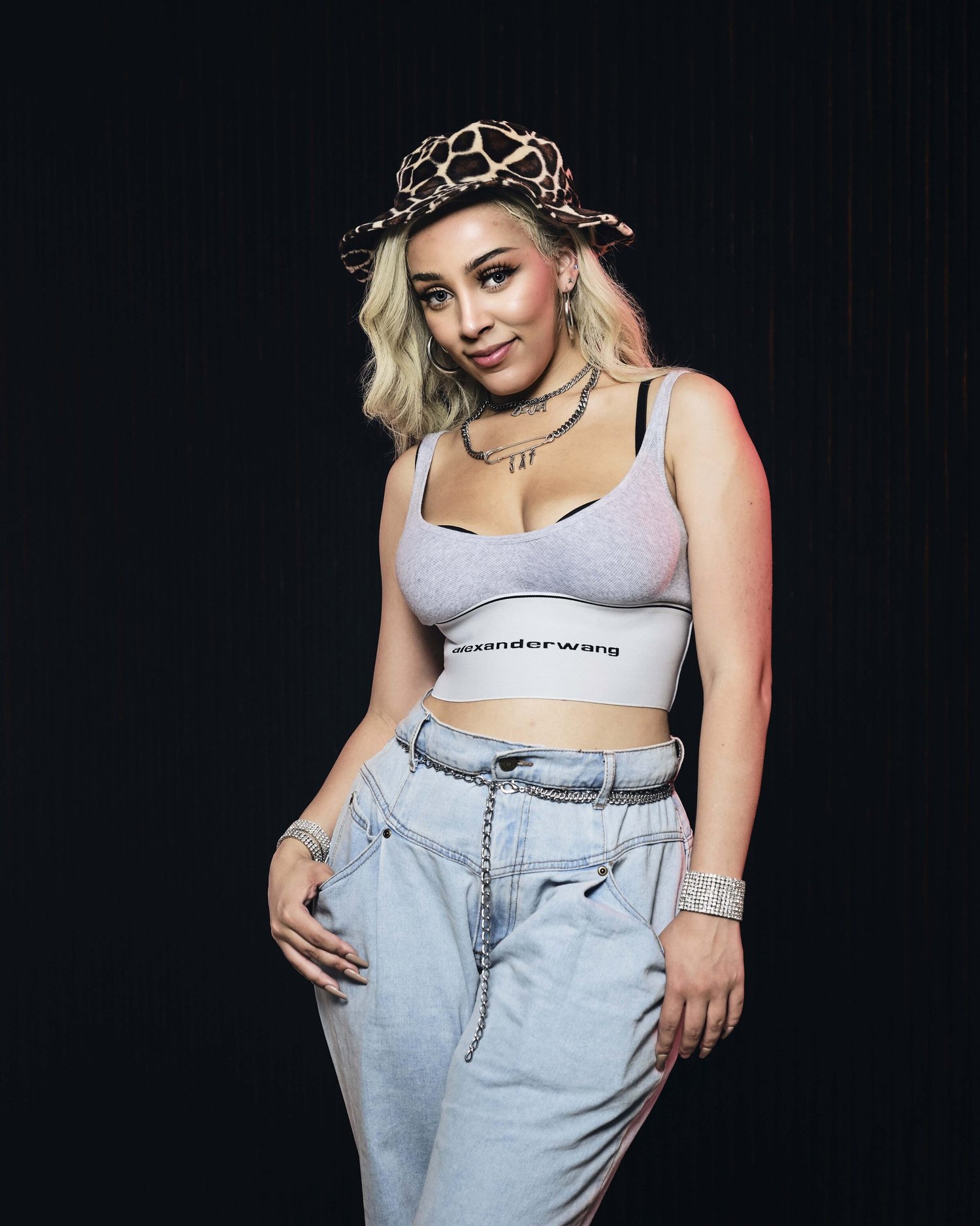 Doja Cat Channels The 2000s By Flashing A Thong Under A Miniskirt