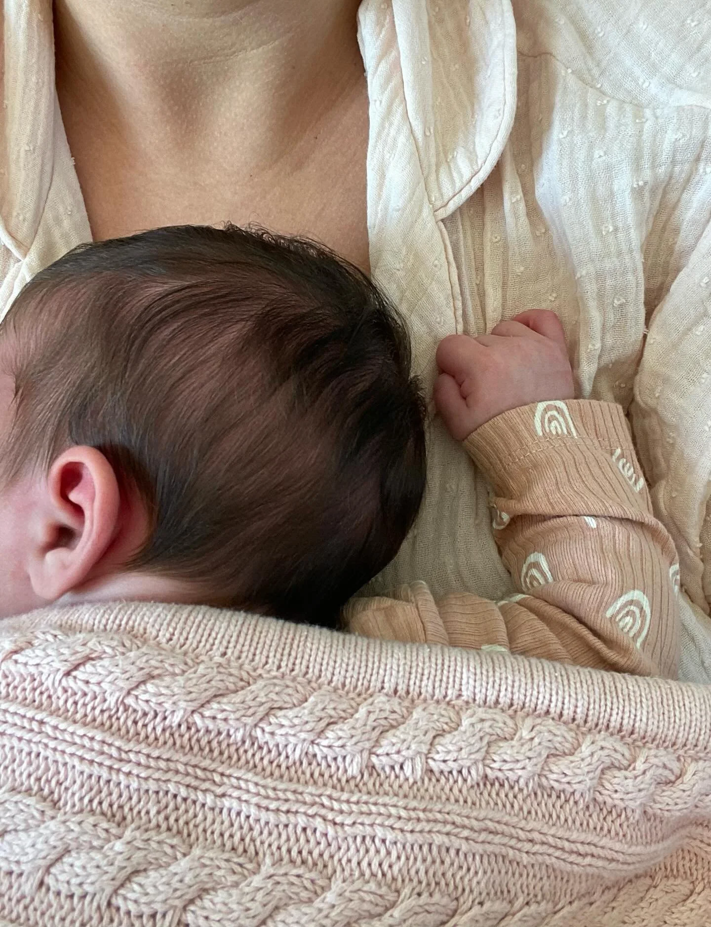 It&rsquo;s been nearly three weeks since we welcomed Nellie into the fam. Feeling exhausted but in good spirits and leaning into the confidence and trust that has come second time around 🧡.

Feeling incredibly grateful for my birth experience and th