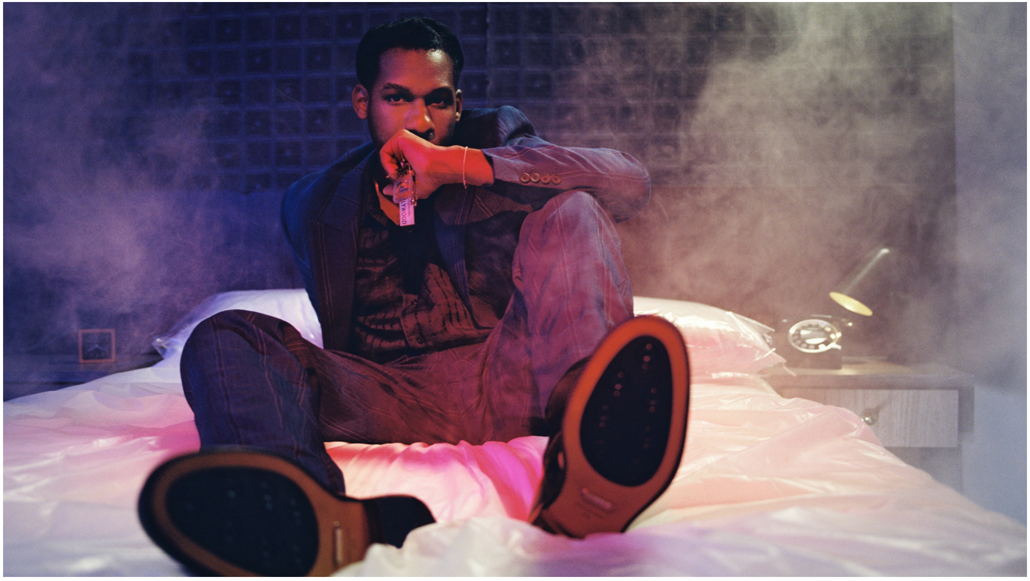 Leon Bridges 3.png