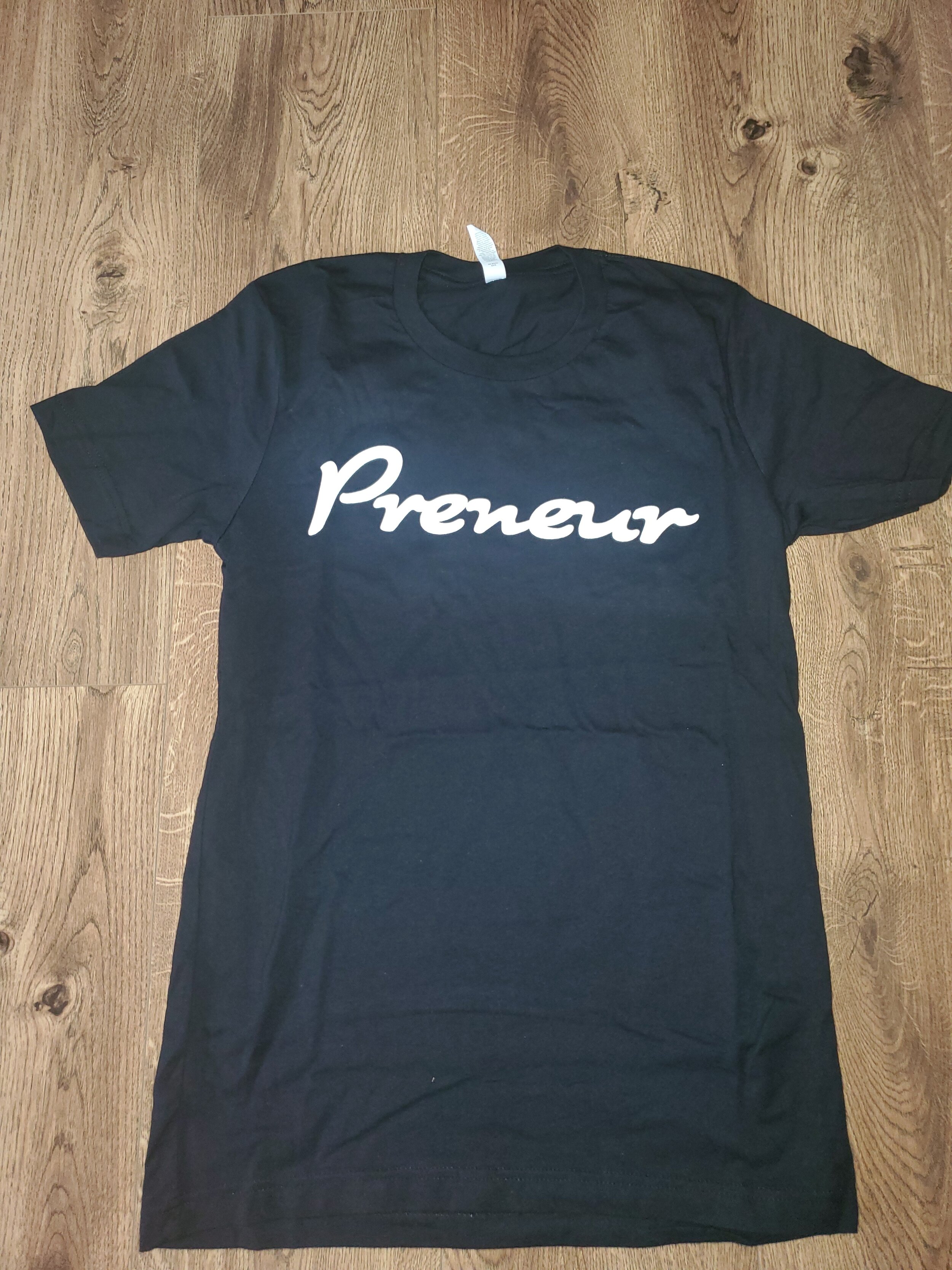 Szn 7 tee- black/white