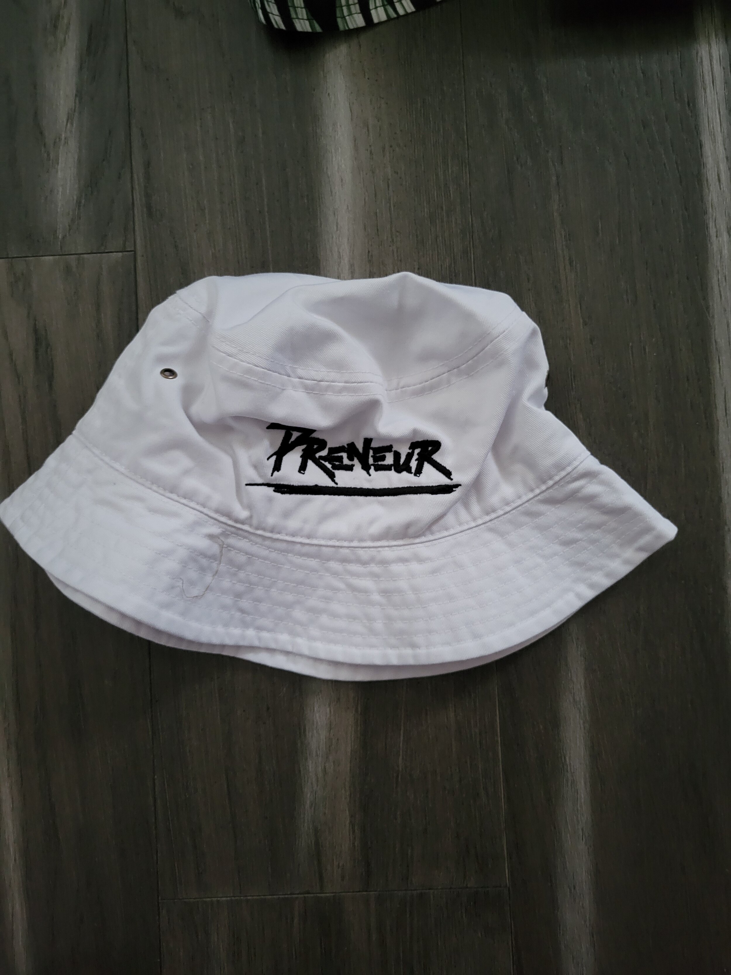 Bucket- White