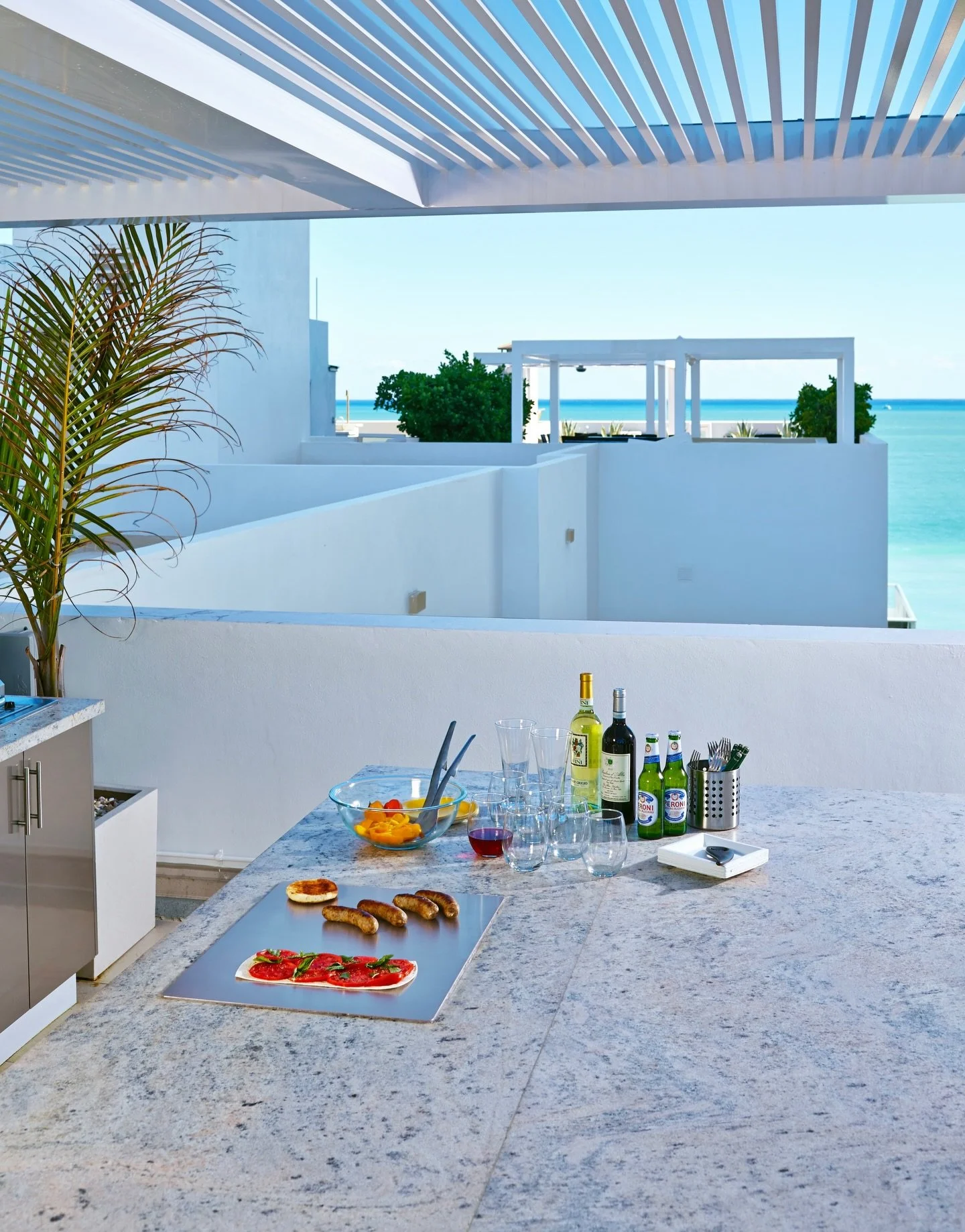 Winter in Miami, Florida. Priceless&hellip; #artbasel2025 #miamiartweek #teppangrill