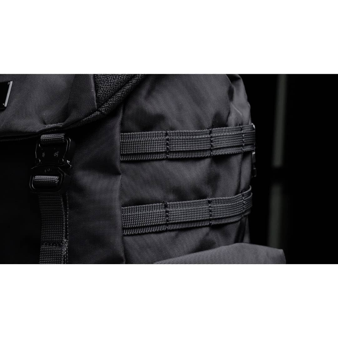 .⠀
[Attachment Straps]⠀
For you organized freak out there like me, you are going to love all these attachment straps.⠀
Check out my latest work on this bag and get a really in-depth look on it. ⠀
Link in the bio!⠀
.⠀
Client: Doughnut Malaysia a.k.a T