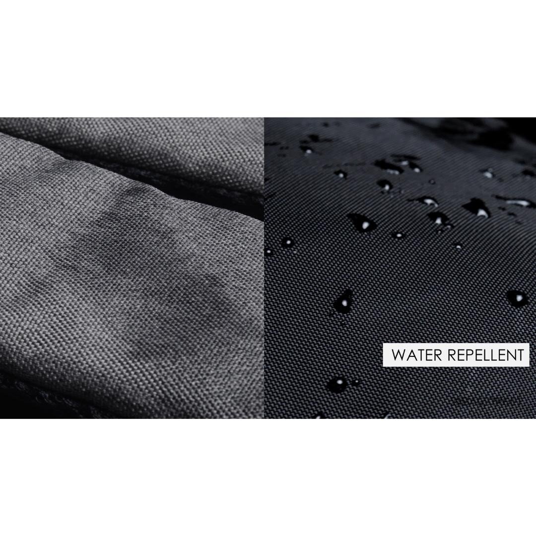 .
[Water Repellent]⠀
One of the highlight of this bag is, it is water-repellent. Don&rsquo;t confuse water repellent with water resistant. Water repellent bags offer a bit more protection than water resistant ones as they were made with fabrics that 