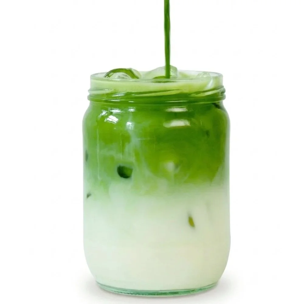 Matcha+Latte+pouring.jpg